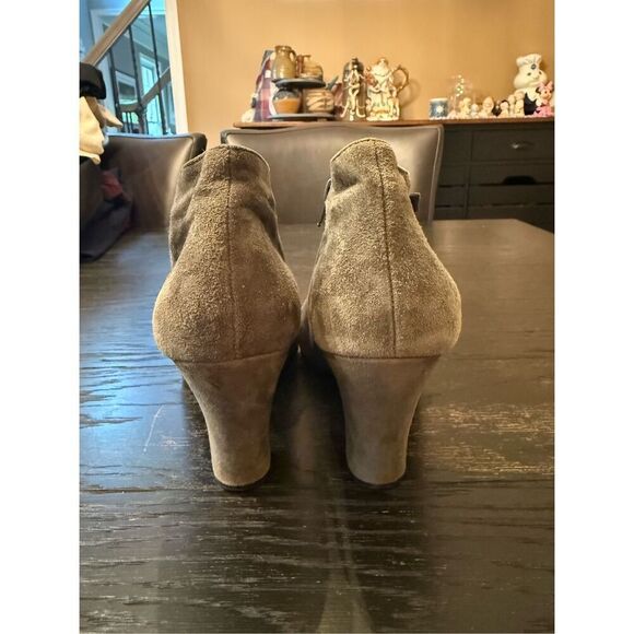 Aerosoles Olive Green Faux Suede Comfort Bootie sz 11 - Picture 3 of 9